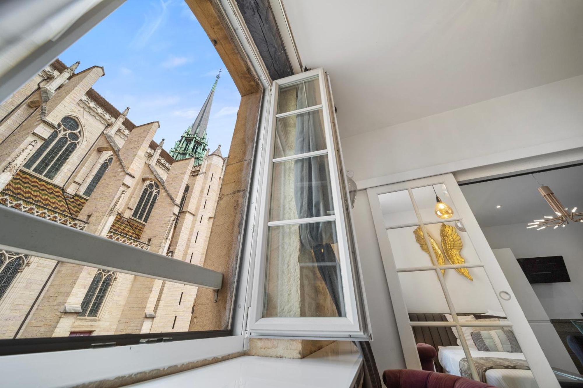 La Suite Indivio - Appartement standing vue cathédrale Dijon Extérieur photo